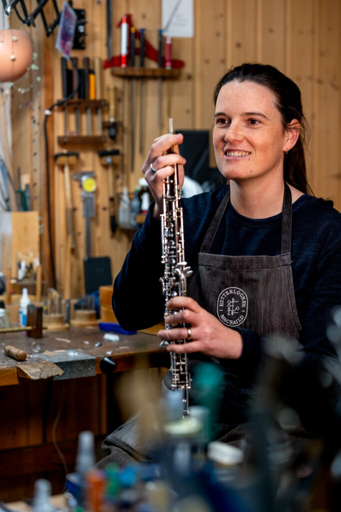 Bronwyn MacRaild-Buck, Holzblasinstrumentenmachermeisterin