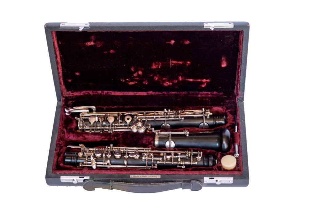Gebrauchte Oboe Kreul aus Grenadill, zerlegt im Etui