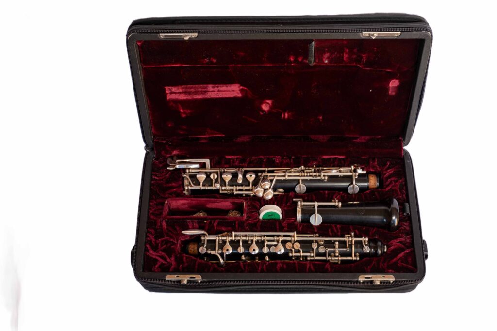 Gebrauchte Oboe Oscar Adler Modell 4000 aus Grenadill, zerlegt im Etui